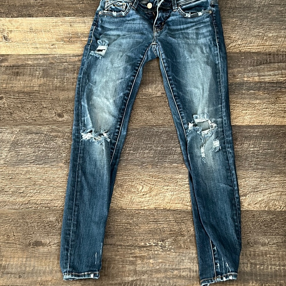 Low rise skinny jeans